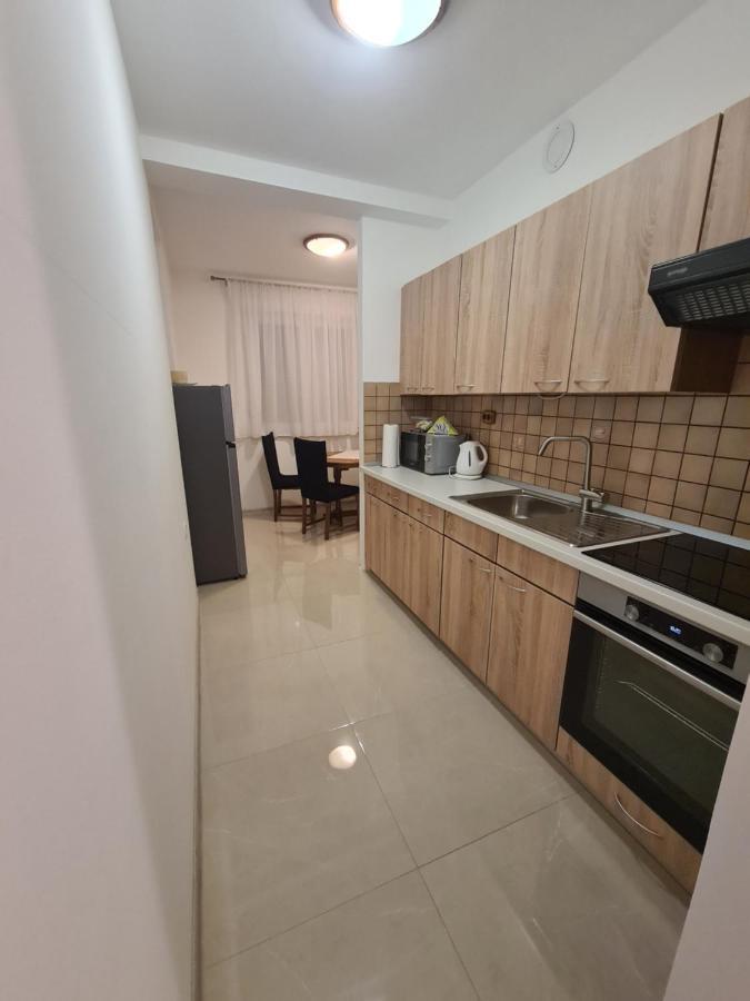 Apartman Yellow - Self Check In Osijek Exterior photo