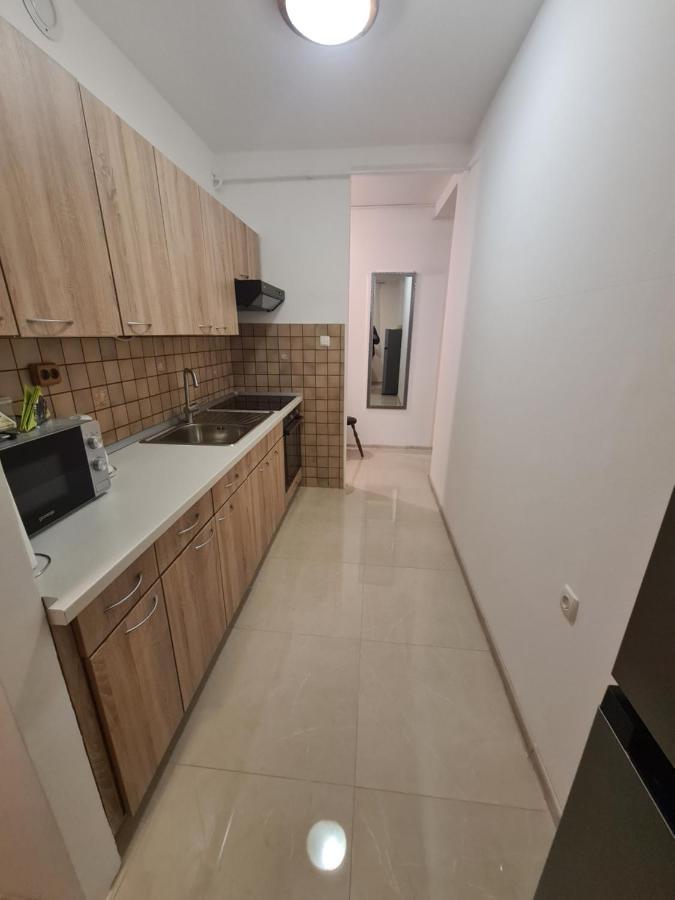 Apartman Yellow - Self Check In Osijek Exterior photo