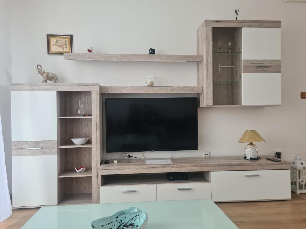 Apartman Yellow - Self Check In Osijek Exterior photo