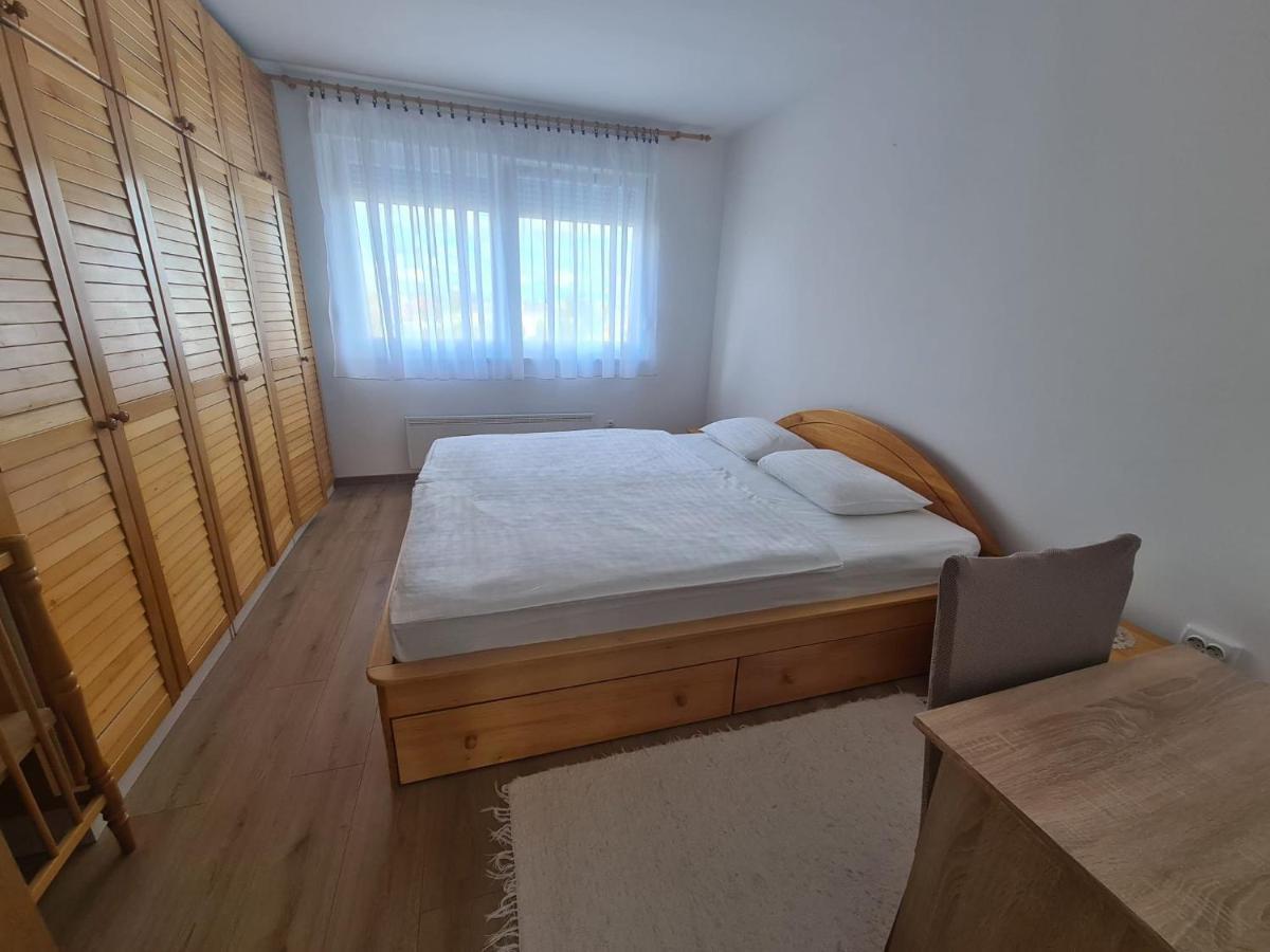 Apartman Yellow - Self Check In Osijek Exterior photo